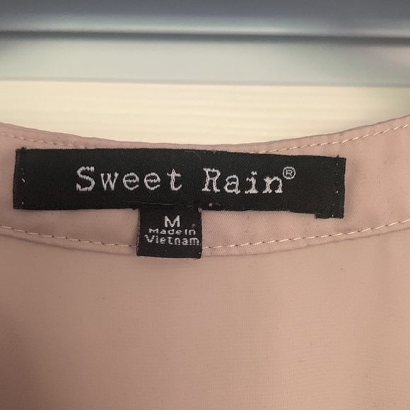 Blouse - Picture 2 of 3